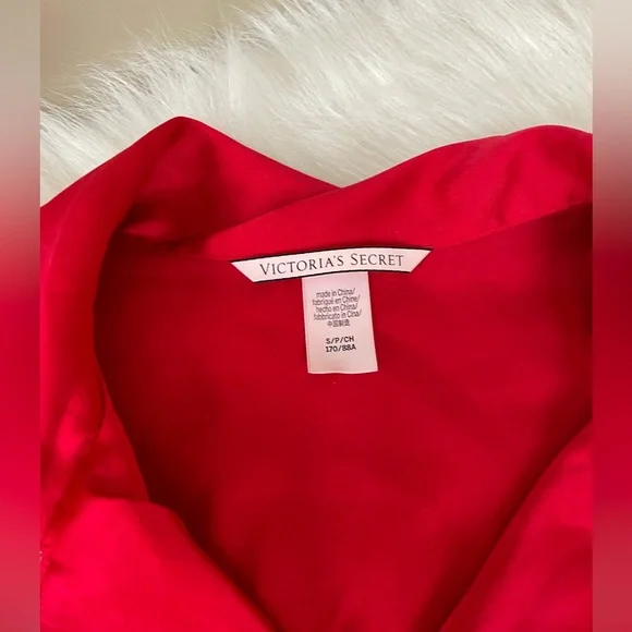 Victoria’s Secret Red Satin Pajama Set Small - Picture 7 of 16